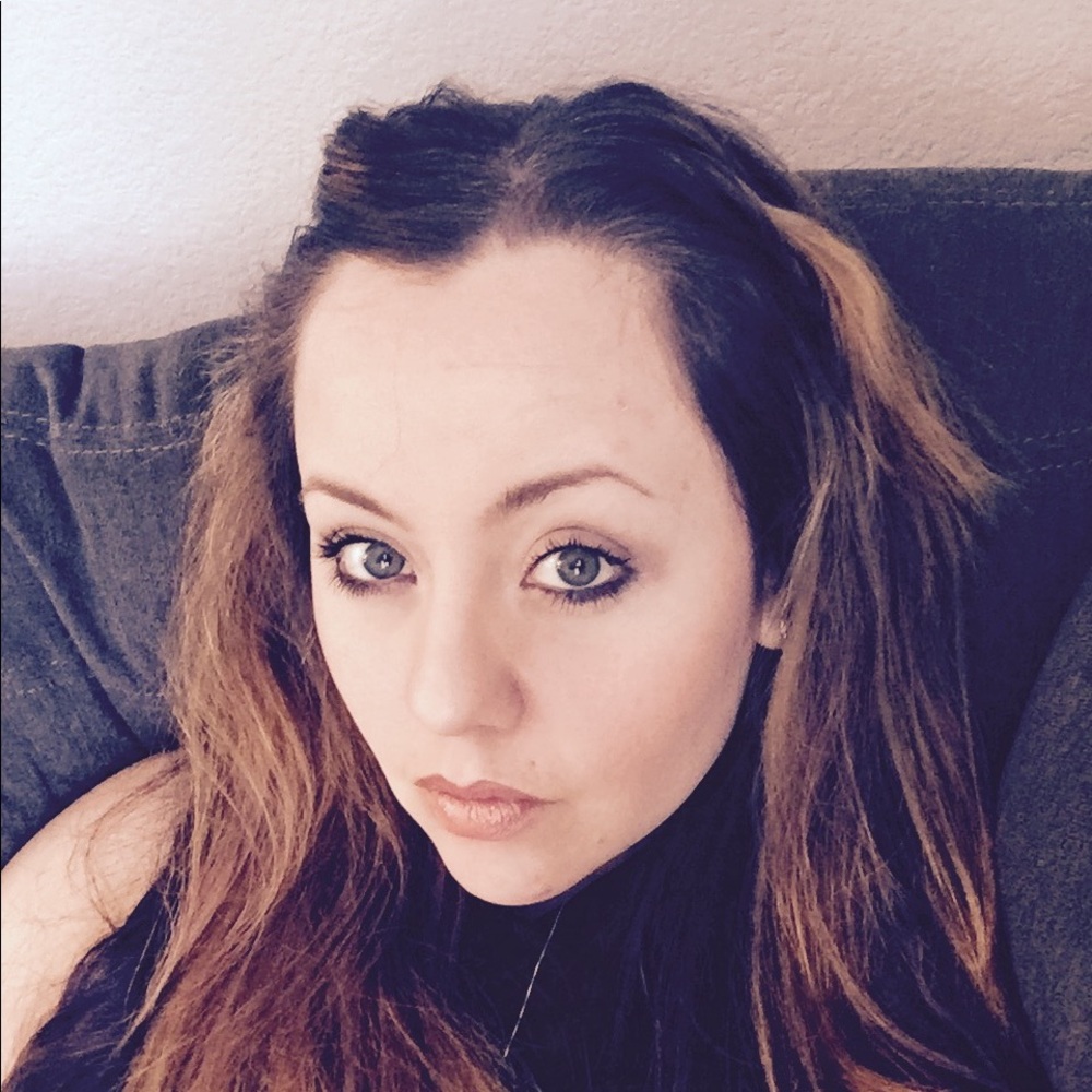 Meet your Posher, Pamela